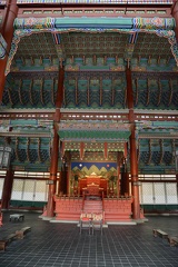 Geunjeongjeon throne1